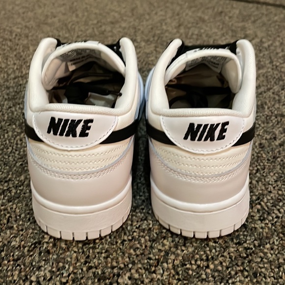 Nike Dunk Low Reverse Panda - Picture 7 of 7